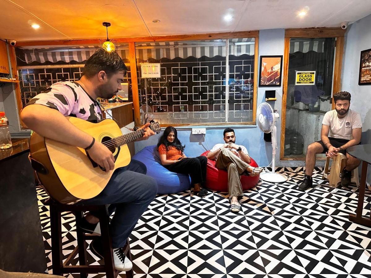 Stay Villa Hostel For Male And Female Mumbai  Buitenkant foto