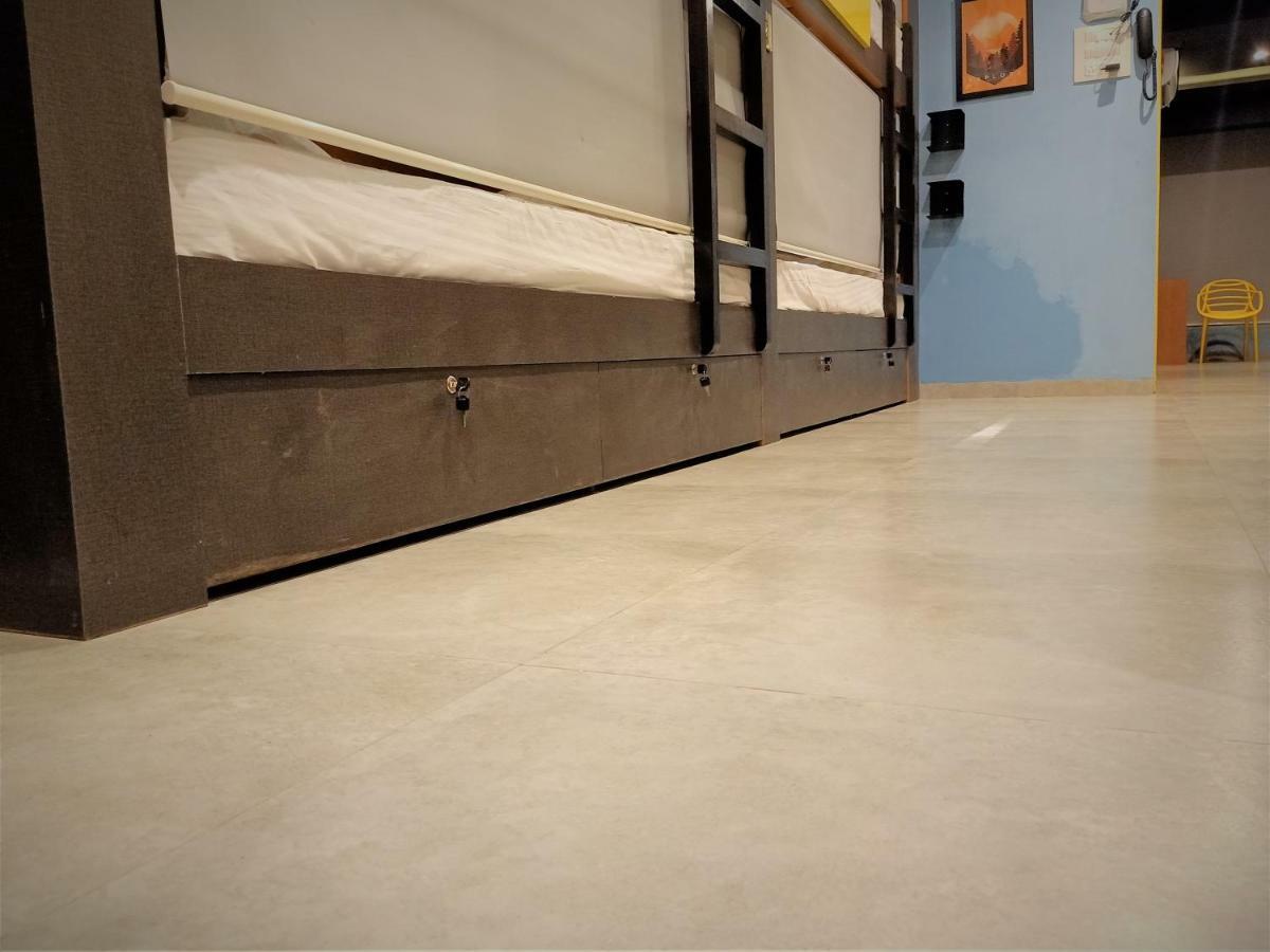 Stay Villa Hostel For Male And Female Mumbai  Buitenkant foto