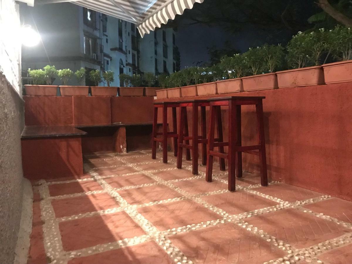 Stay Villa Hostel For Male And Female Mumbai  Buitenkant foto