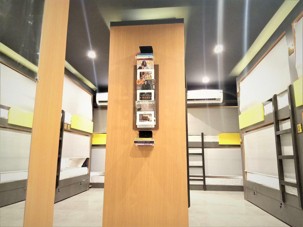 Stay Villa Hostel For Male And Female Mumbai  Buitenkant foto