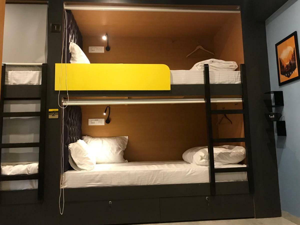 Stay Villa Hostel For Male And Female Mumbai  Buitenkant foto